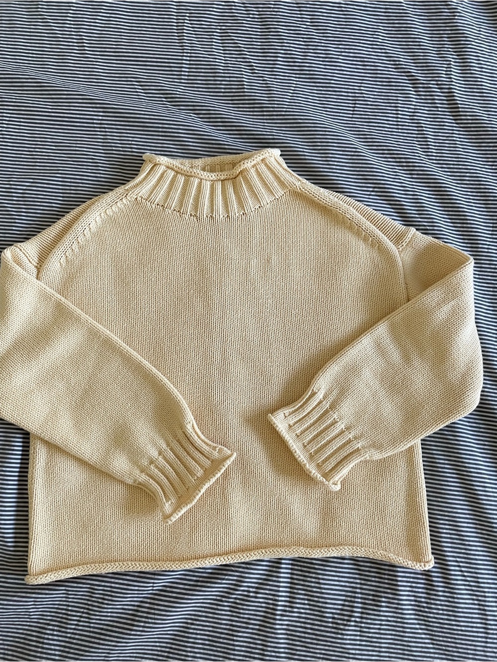 Jcrew 2025 rollneck in butter yellow, size xs